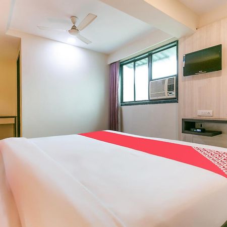 Collection O Hotel Pearl Residency Taloje Budrukh Kültér fotó