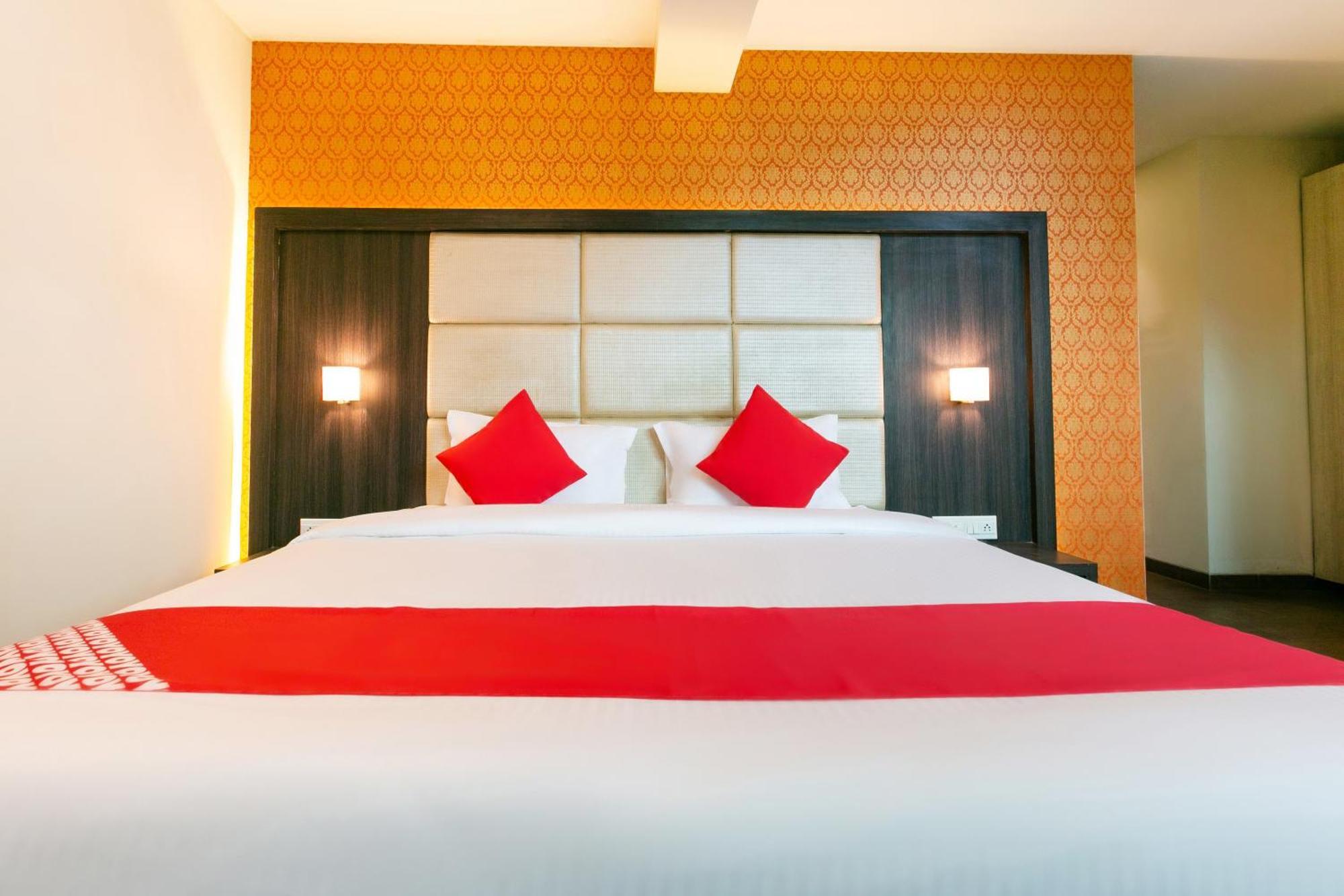 Collection O Hotel Pearl Residency Taloje Budrukh Kültér fotó